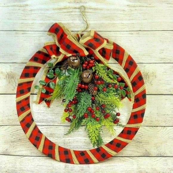 Christmas Front Door Wreath Plastic Cascade Red Berries Bells Holiday Décor Gift - Picture 2 of 10